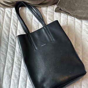 Matt & Nat Black Tote Bag Sleek Minimalist Design